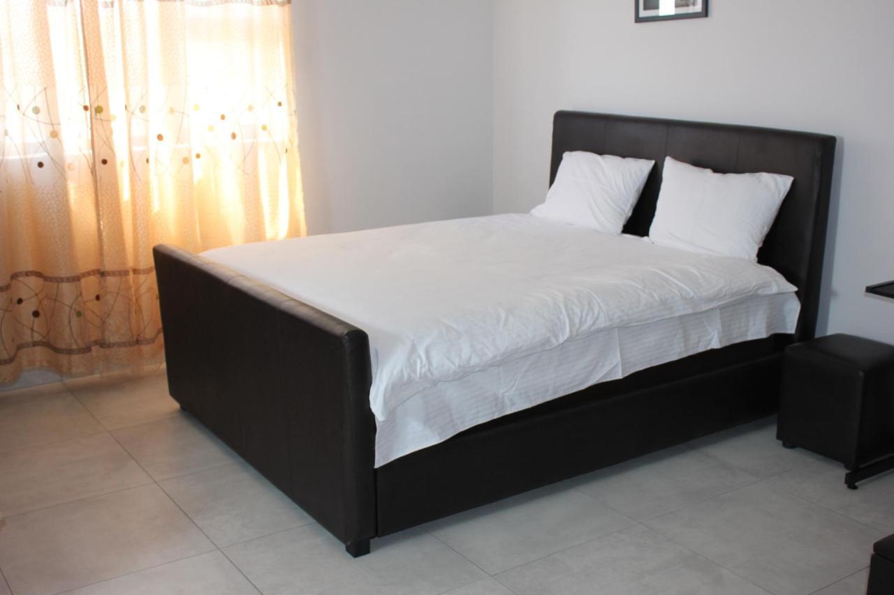 Coco Palm Bed & Breakfast Windhoek Buitenkant foto
