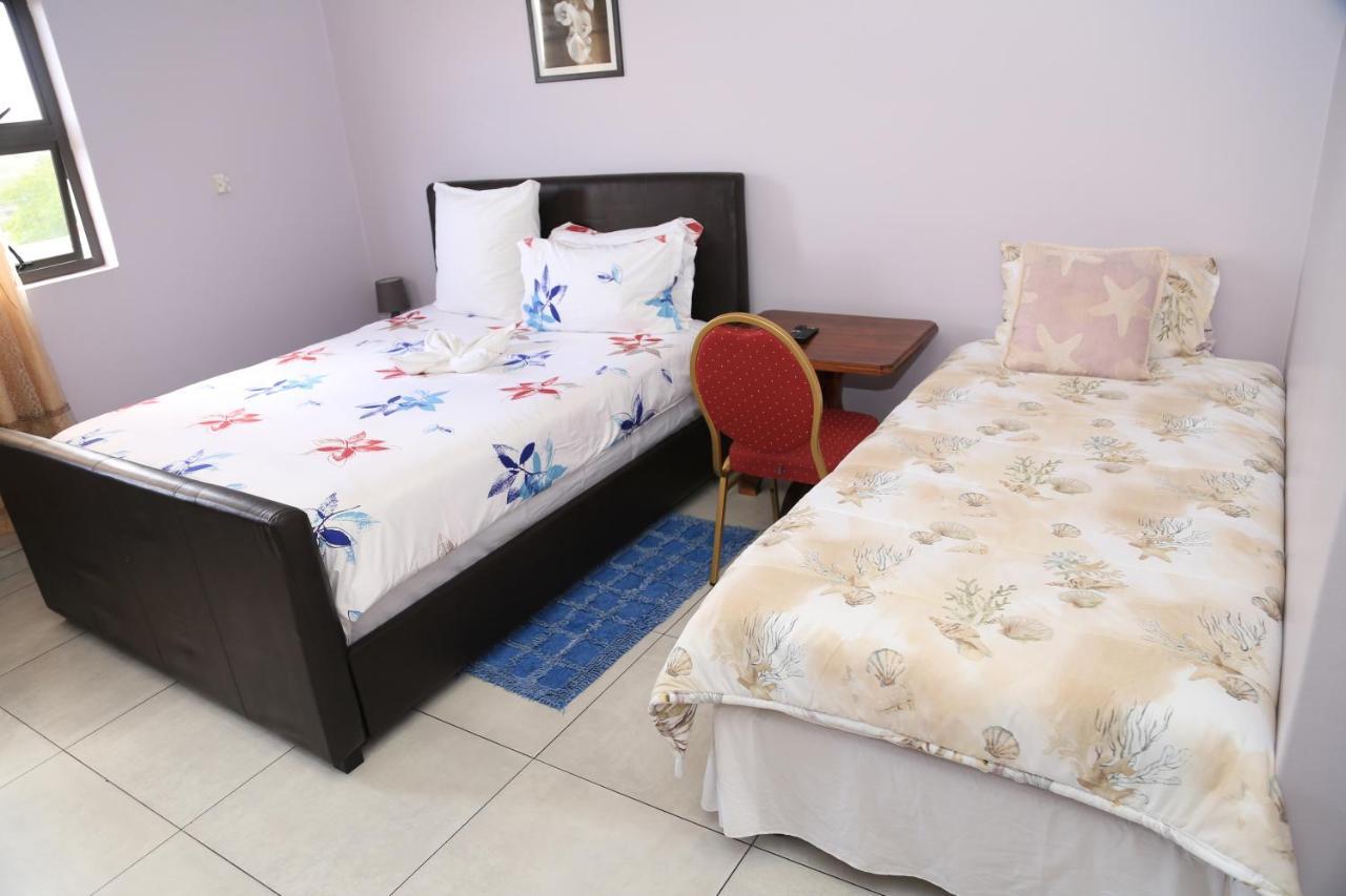 Coco Palm Bed & Breakfast Windhoek Buitenkant foto